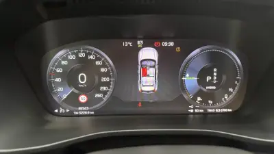 Volvo XC 40 2023 - 31500 EUR, 82000 km - AUTO.MOTO.pt - 82000km - foto 18 de 24