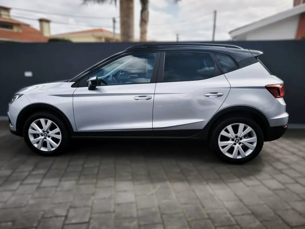 SEAT Arona 2019 - 13950 EUR, 46000 km - AUTO.MOTO.pt - 46000km - foto 11 de 48