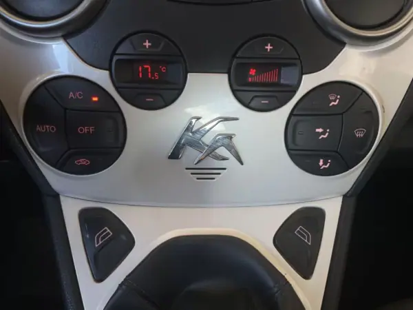 Ford KA 2015 - 7500 EUR, 121750 km - AUTO.MOTO.pt - 121750km - foto 30 de 45