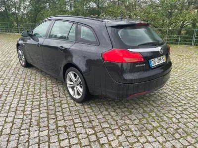 Opel Astra Sports Tourer 2012 - 11500 EUR, 198000 km - AUTO.MOTO.pt - 198000km - foto 4 de 7