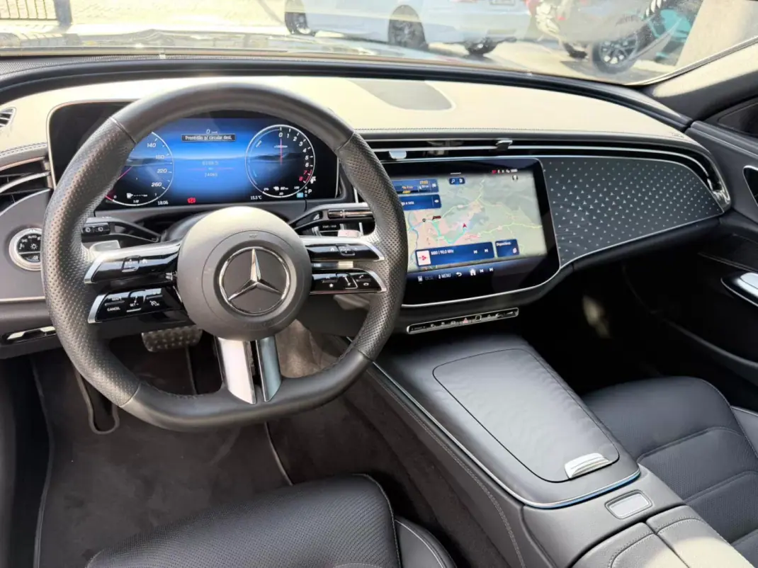 Mercedes-Benz E 300 2025 - 64500 EUR, 24000 km - AUTO.MOTO.pt - 24000km - foto 9 de 16