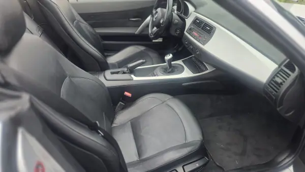 BMW Z4 2007 - 15750 EUR, 142385 km - 142385km - foto 20 de 36