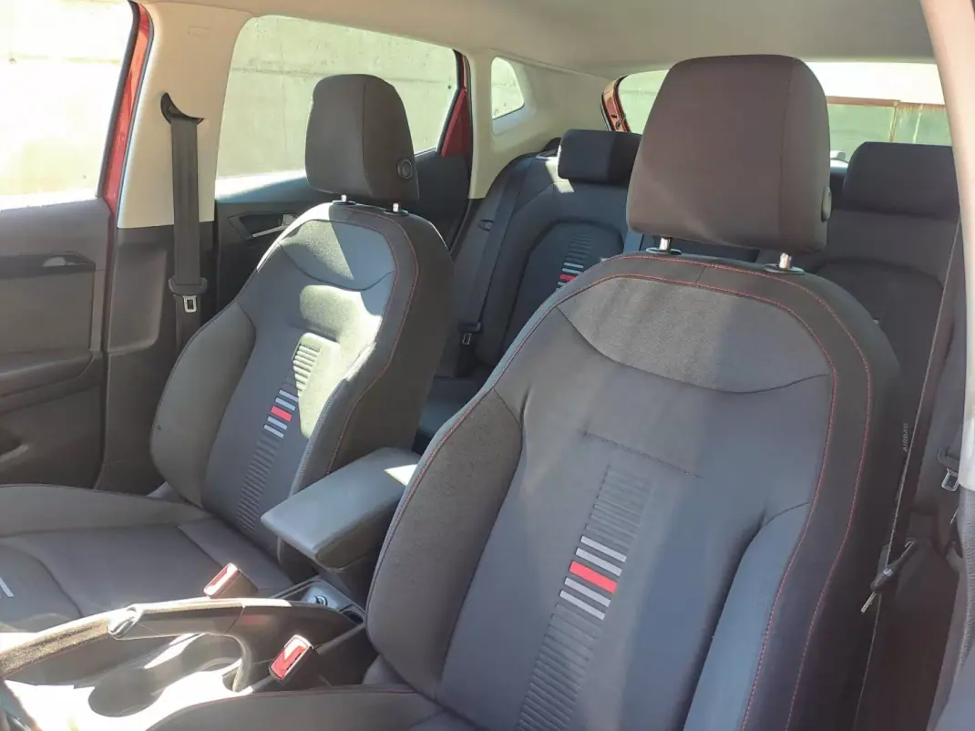 SEAT Ibiza 2018 - 12500 EUR, 169000 km - 169000km - foto 9 de 12