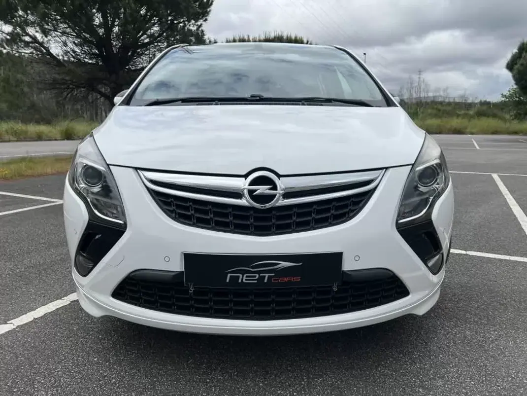 Opel Zafira 2015 - 9950 EUR, 177000 km - AUTO.MOTO.pt - 177000km - foto 8 de 9