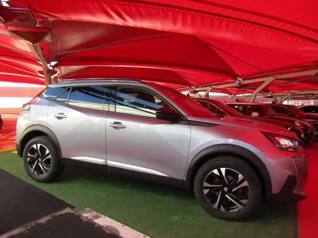 Peugeot 2008 2022 - 19249 EUR, 78120 km - 78120km - foto 5 de 21