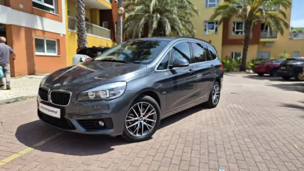 BMW 218 Gran Tourer 2016 - 18480 EUR, 120000 km - AUTO.MOTO.pt - 120000km - foto 10 de 12