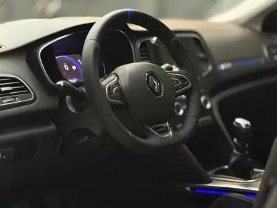 Renault Mégane 2018 - 14750 EUR, 159480 km - 159480km - foto 26 de 35