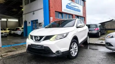 Nissan Qashqai 2015 - 14300 EUR, 140000 km - AUTO.MOTO.pt - 140000km - foto 9 de 20