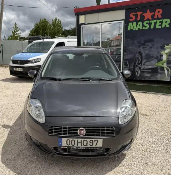 Fiat Grande Punto 2009 - 5870 EUR, 50685 km - AUTO.MOTO.pt - 50685km - foto 2 de 14