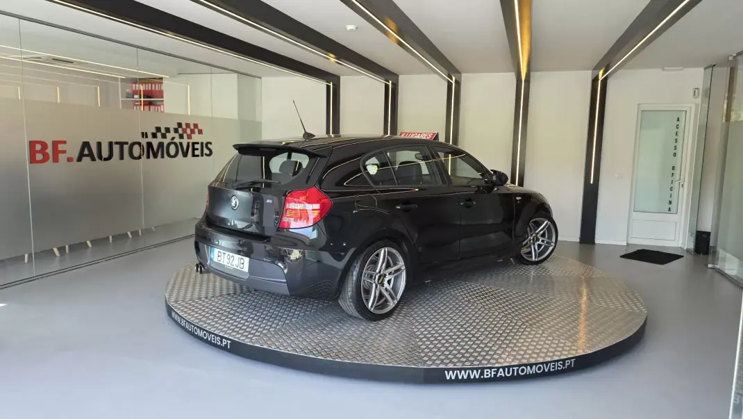 BMW 116 2010 - 6900 EUR, 207907 km - AUTO.MOTO.pt - 207907km - foto 4 de 51