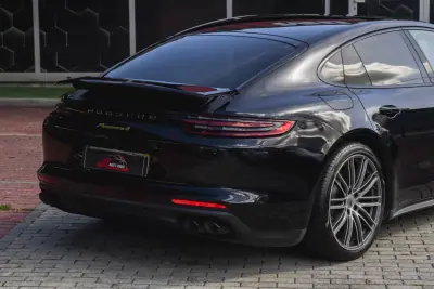 Porsche Panamera 2019 - 61900 EUR, 108300 km - 108300km - foto 39 de 46