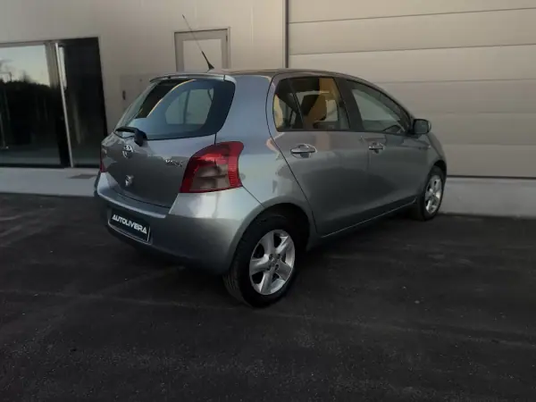 Toyota Yaris 2008 - 6500 EUR, 220615 km - AUTO.MOTO.pt - 220615km - foto 6 de 18