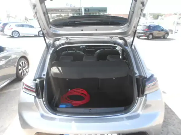 Peugeot e-208 2024 - 21450 EUR, 13376 km - AUTO.MOTO.pt - 13376km - foto 9 de 13