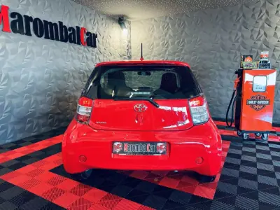 Toyota iQ 2009 - 10990 EUR, 161533 km - AUTO.MOTO.pt - 161533km - foto 5 de 22