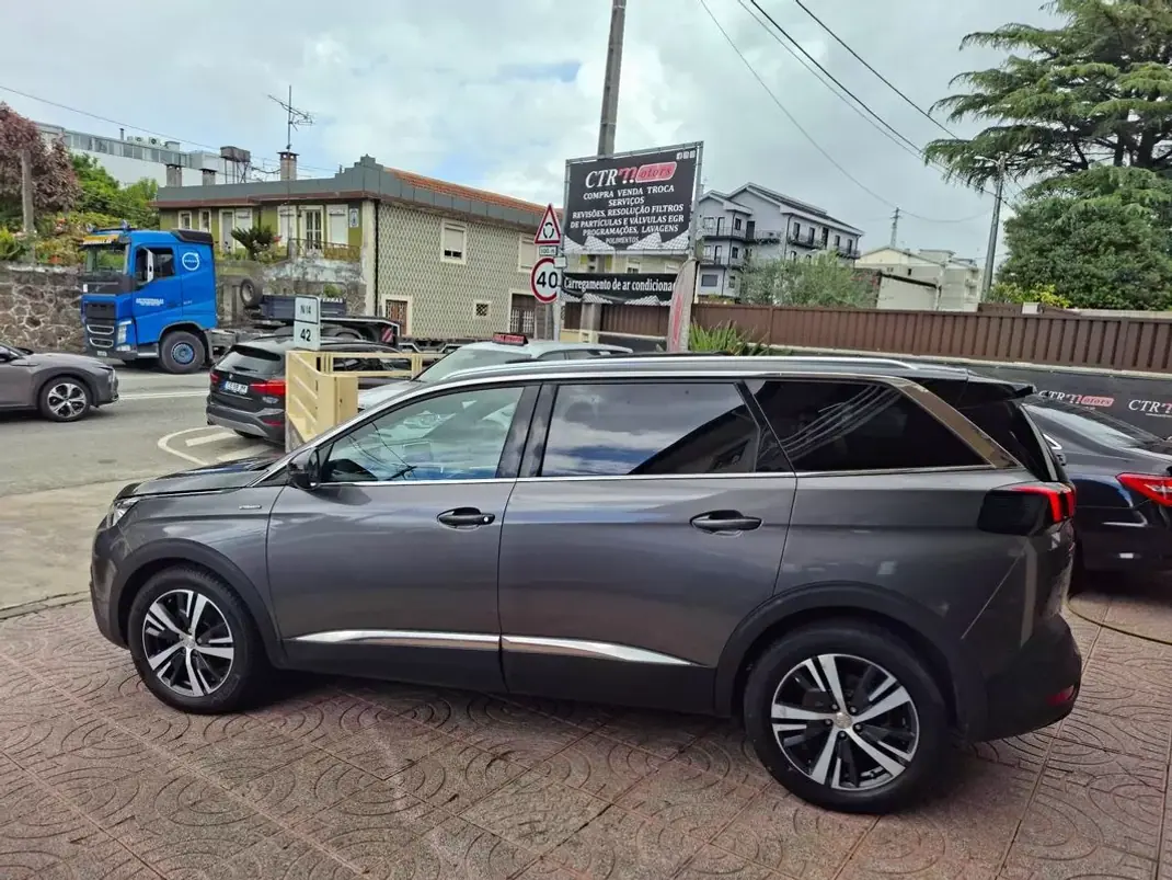 Peugeot 5008 2017 - 16500 EUR, 30000 km - AUTO.MOTO.pt - 30000km - foto 12 de 35