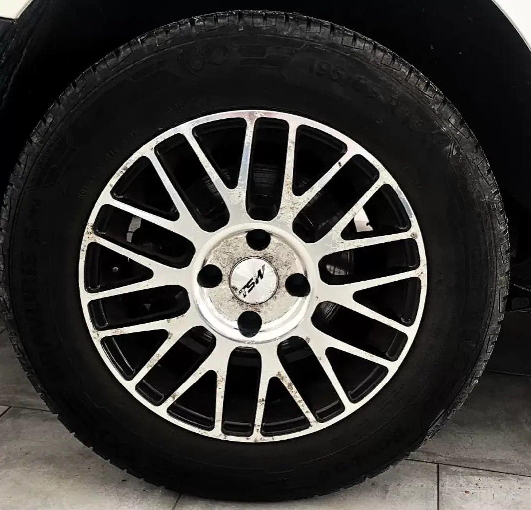 Citroën 2015 - 9999 EUR, 142000 km - AUTO.MOTO.pt - 142000km - foto 21 de 21