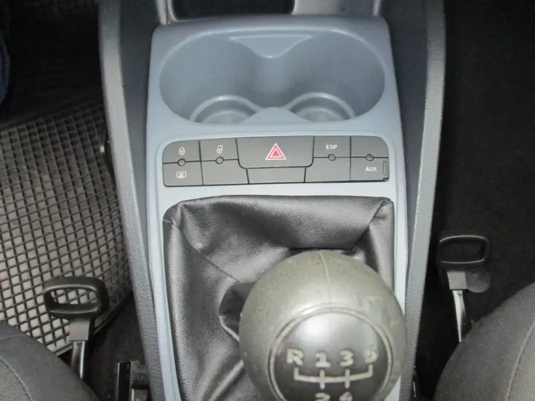 SEAT Ibiza 2013 - 8750 EUR, 170000 km - 170000km - foto 13 de 22