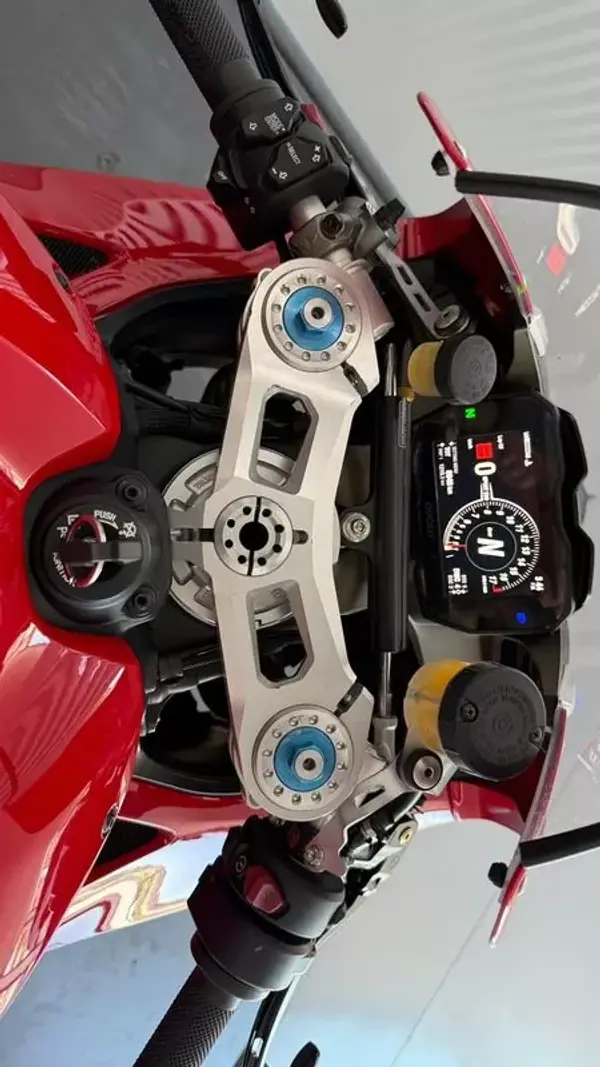 Ducati Multistrada V4 RS 2020 - 32990 EUR, 8946 km - AUTO.MOTO.pt - 8946km - foto 10 de 18