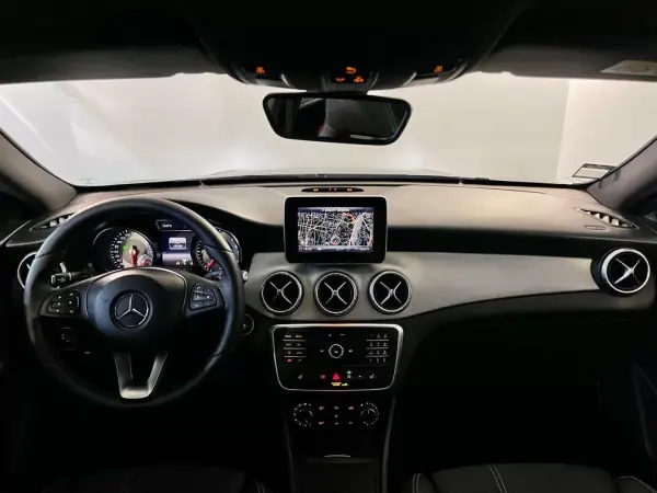 Mercedes-Benz CLA 180 2015 - 16500 EUR, 181000 km - 181000km - foto 3 de 28