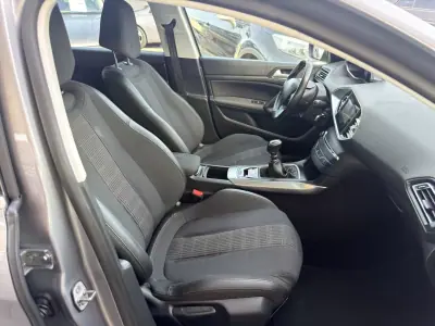 Peugeot 308 SW 2020 - 12990 EUR, 135191 km - AUTO.MOTO.pt - 135191km - foto 14 de 21