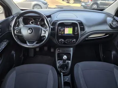 Renault Captur 2016 - 11990 EUR, 118000 km - AUTO.MOTO.pt - 118000km - foto 18 de 32