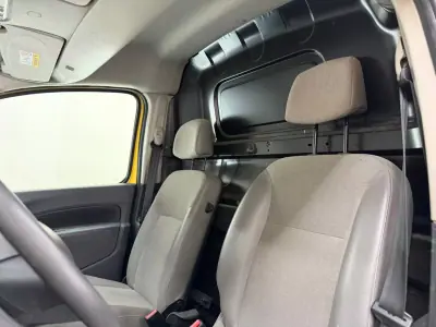 Renault Kangoo 2018 - 9500 EUR, 52400 km - AUTO.MOTO.pt - 52400km - foto 13 de 18