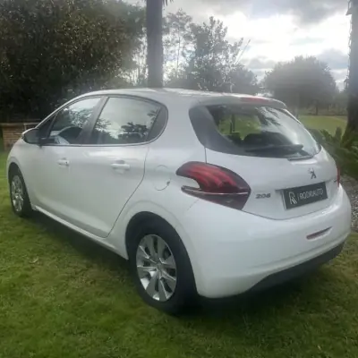 Peugeot 208 2016 - 9990 EUR, 103782 km - AUTO.MOTO.pt - 103782km - foto 5 de 19