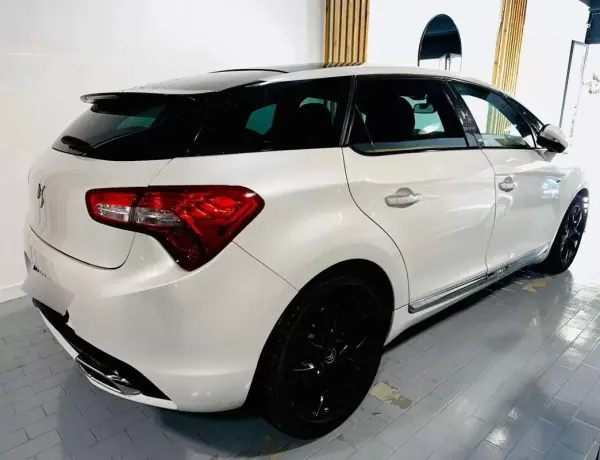 Citroën DS5 2014 - 12900 EUR, 162998 km - AUTO.MOTO.pt - 162998km - foto 4 de 14