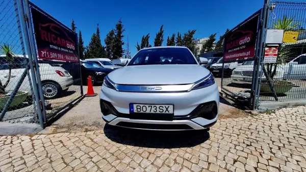 BYD Atto 3 2024 - 29900 EUR, 20896 km - AUTO.MOTO.pt - 20896km - foto 12 de 23