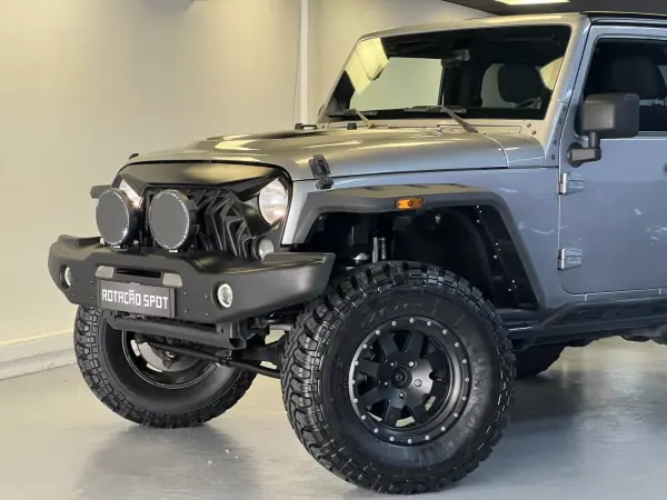 Jeep Wrangler 2014 - 39990 EUR, 115000 km - AUTO.MOTO.pt - 115000km - foto 20 de 54