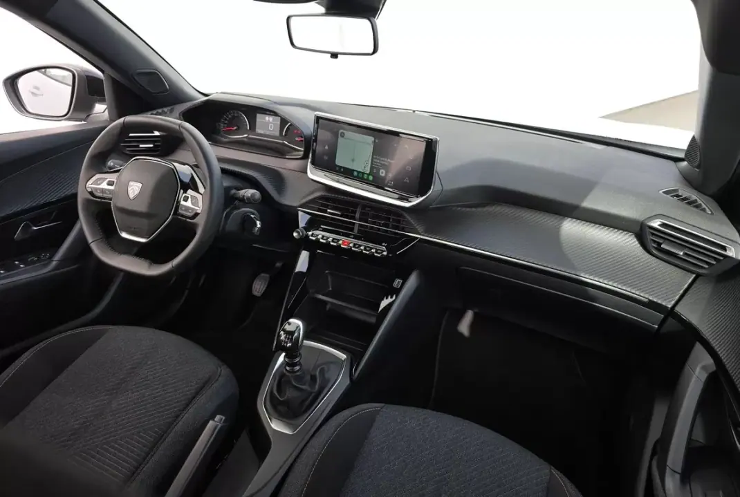 Peugeot 2008 2024 - 18500 EUR, 10965 km - AUTO.MOTO.pt - 10965km - foto 31 de 34