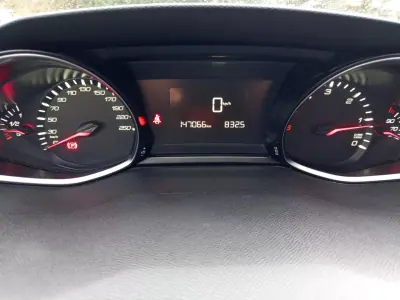 Peugeot 308 SW 2019 - 12990 EUR, 147066 km - AUTO.MOTO.pt - 147066km - foto 12 de 12