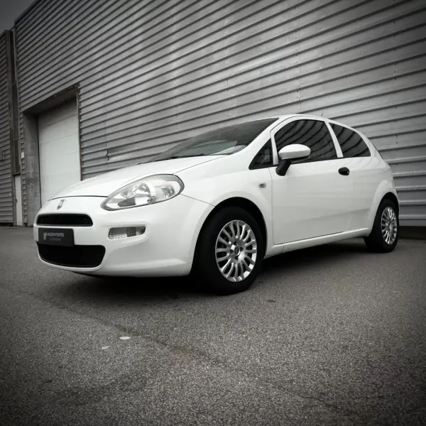 Fiat PUNTO 2015 - 4900 EUR, 139000 km - 139000km - foto 10 de 17