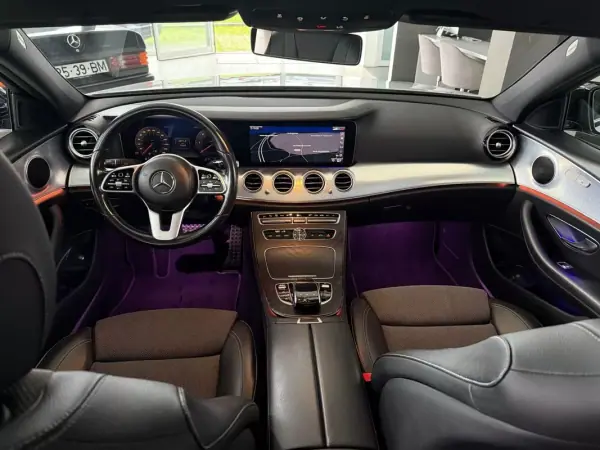 Mercedes-Benz E 220 2020 - 34990 EUR, 84701 km - AUTO.MOTO.pt - 84701km - foto 18 de 29