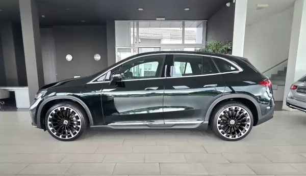 Mercedes-Benz EQE 2024 — foto 3 de 44