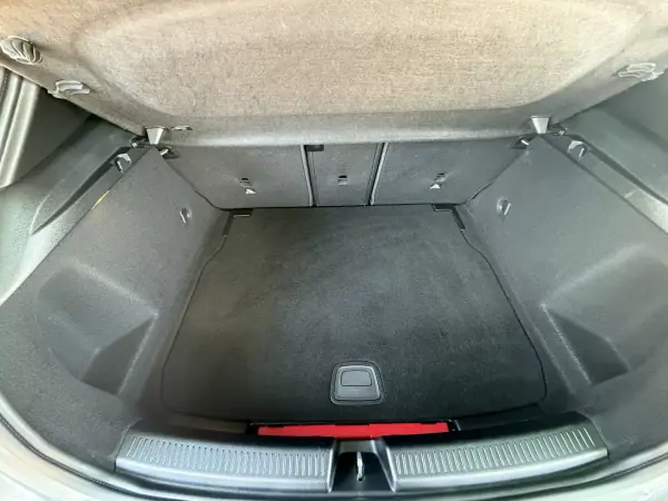 Mercedes-Benz A 180 2021 - 29800 EUR, 59933 km - AUTO.MOTO.pt - 59933km - foto 18 de 19