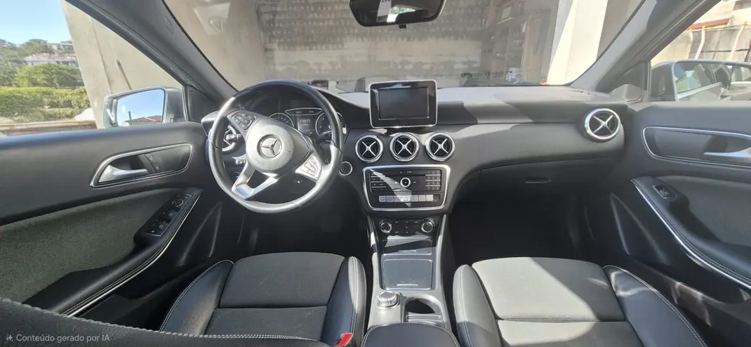 Mercedes-Benz A 180 2018 - 18500 EUR, 143000 km - 143000km - foto 9 de 13