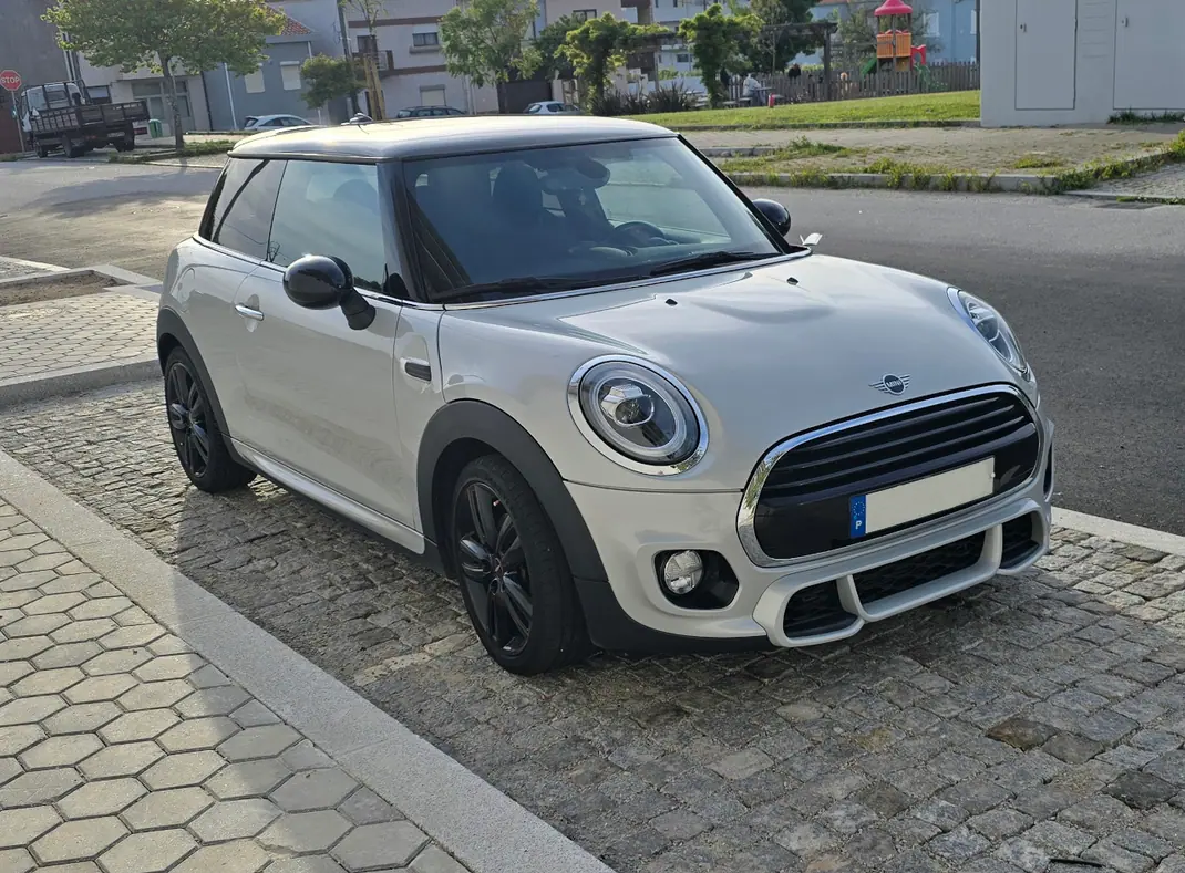 MINI Cooper 2019 - 15999 EUR, 105000 km - AUTO.MOTO.pt - 105000km - foto 2 de 15