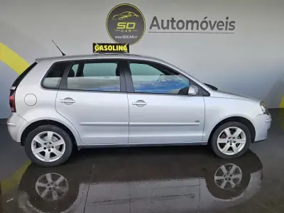 Volkswagen Polo 2008 - 3750 EUR, 220000 km - AUTO.MOTO.pt - 220000km - foto 3 de 10
