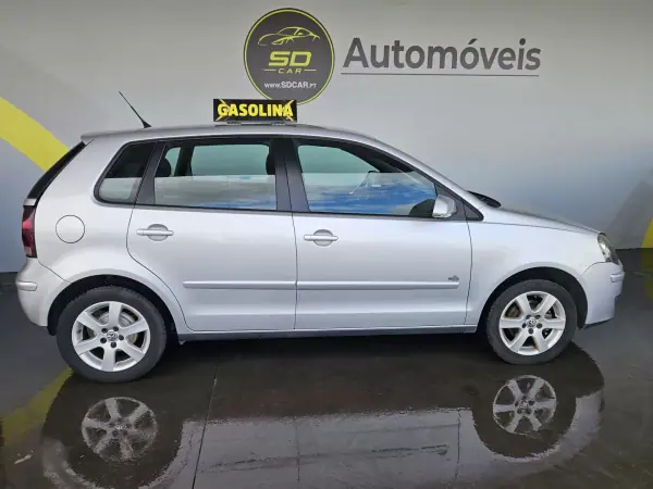 Volkswagen Polo 2008 - 3750 EUR, 220000 km - AUTO.MOTO.pt - 220000km - foto 3 de 10