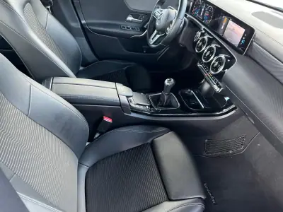 Mercedes-Benz CLA 180 2020 - 21750 EUR, 168500 km - AUTO.MOTO.pt - 168500km - foto 9 de 12