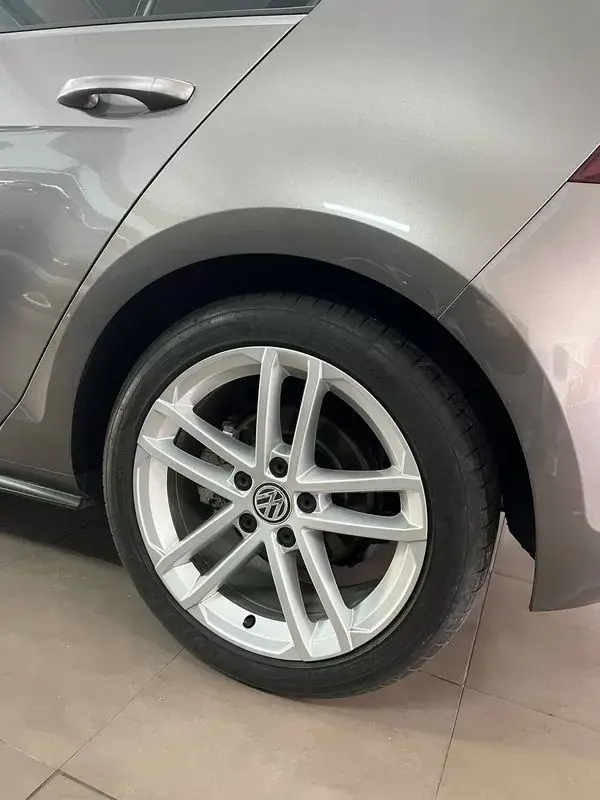 Volkswagen Golf 2015 - 18900 EUR, 147980 km - AUTO.MOTO.pt - 147980km - foto 16 de 16