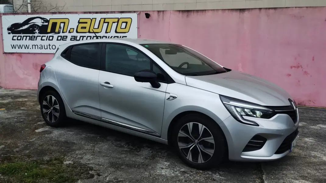 Renault Clio 2021 - 13999 EUR, 129999 km - AUTO.MOTO.pt - 129999km - foto 3 de 39