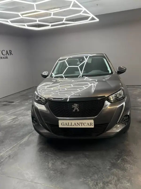 Peugeot 2008 2021 - 15250 EUR, 70161 km - AUTO.MOTO.pt - 70161km - foto 11 de 36