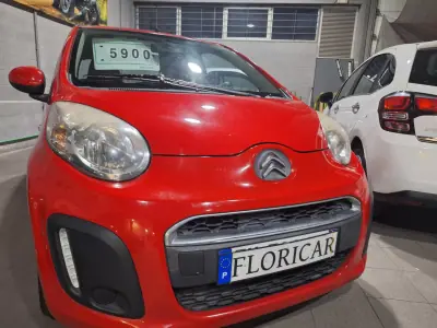 Citroën C1 2013 - 5900 EUR, 129862 km - AUTO.MOTO.pt - 129862km - foto 8 de 11