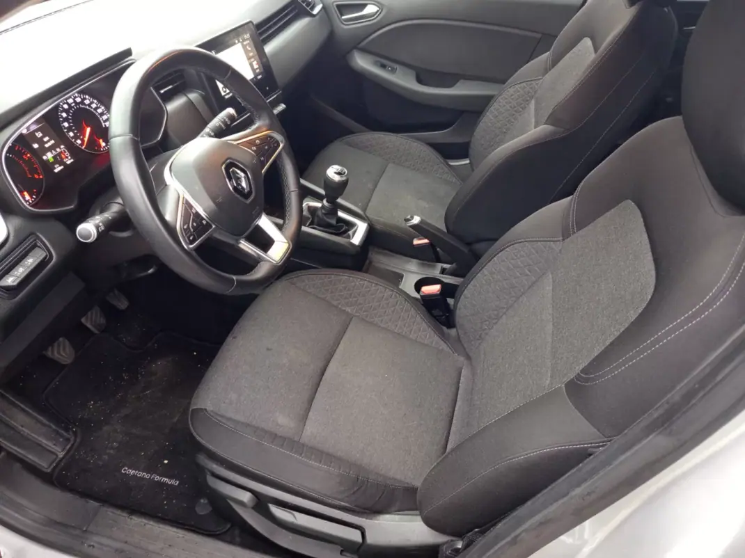 Renault Clio 2021 - 15990 EUR, 90301 km - AUTO.MOTO.pt - 90301km - foto 6 de 10