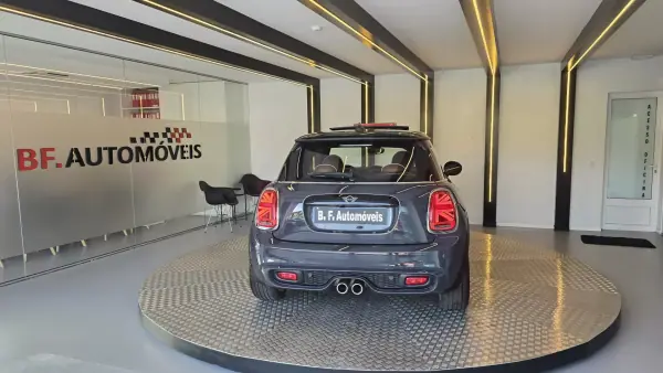 MINI Cooper 2019 - 25500 EUR, 96321 km - AUTO.MOTO.pt - 96321km - foto 16 de 53