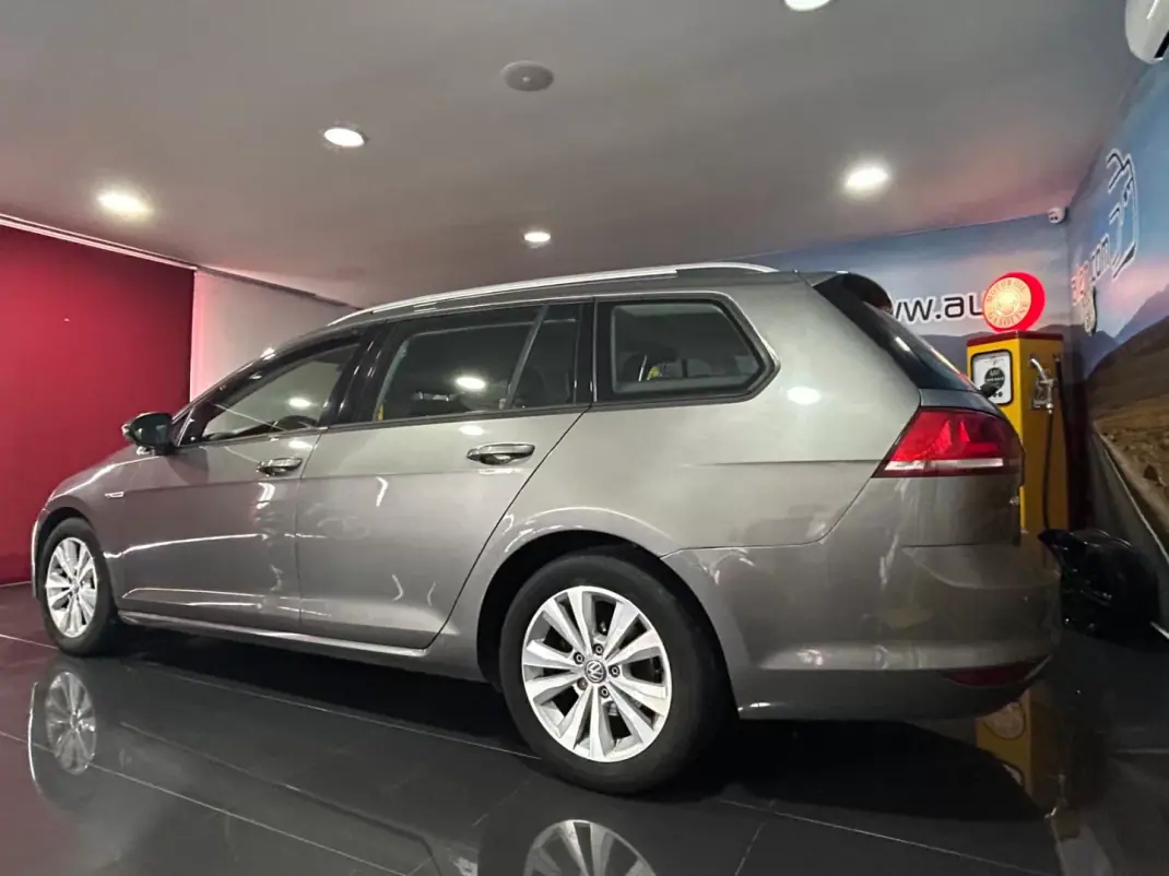 Volkswagen Golf Variant 2016 - 8990 EUR, 268715 km - AUTO.MOTO.pt - 268715km - foto 4 de 21