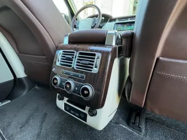 Land Rover Range Rover 2017 - 74480 EUR, 73870 km - AUTO.MOTO.pt - 73870km - foto 30 de 50