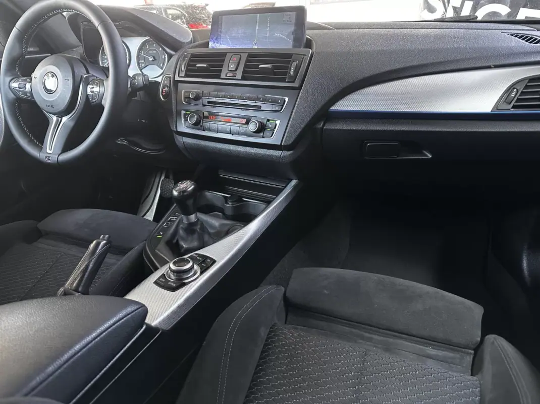 BMW 120 2013 - 18500 EUR, 225000 km - AUTO.MOTO.pt - 225000km - foto 29 de 39